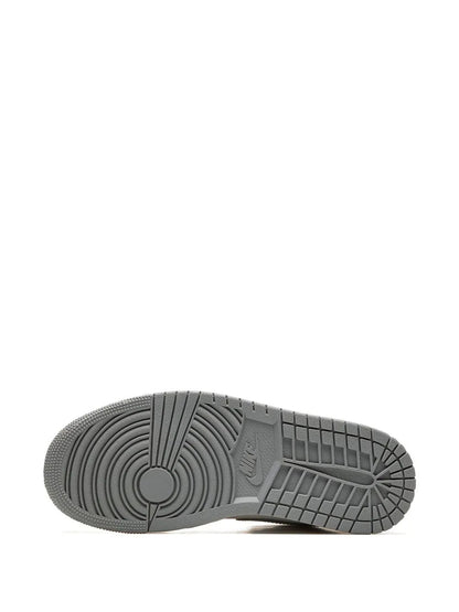 Jordan 1 Mid Smoke Grey sneakers